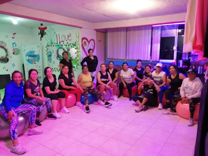 fiesta de zumba en rosa 2023